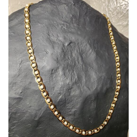 Vtg Signed Napier Caged Faux Pearl and Gold Tone Link Chain Classy Necklace - Picture 6 of 8